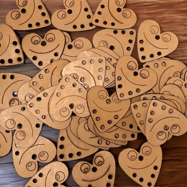 Leren hartjes - Parrot and Bird Supplies